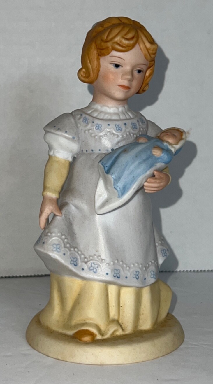 Vintage 1981 Avon A MOTHER ‘ S LOVE Porcelain Figure with Baby