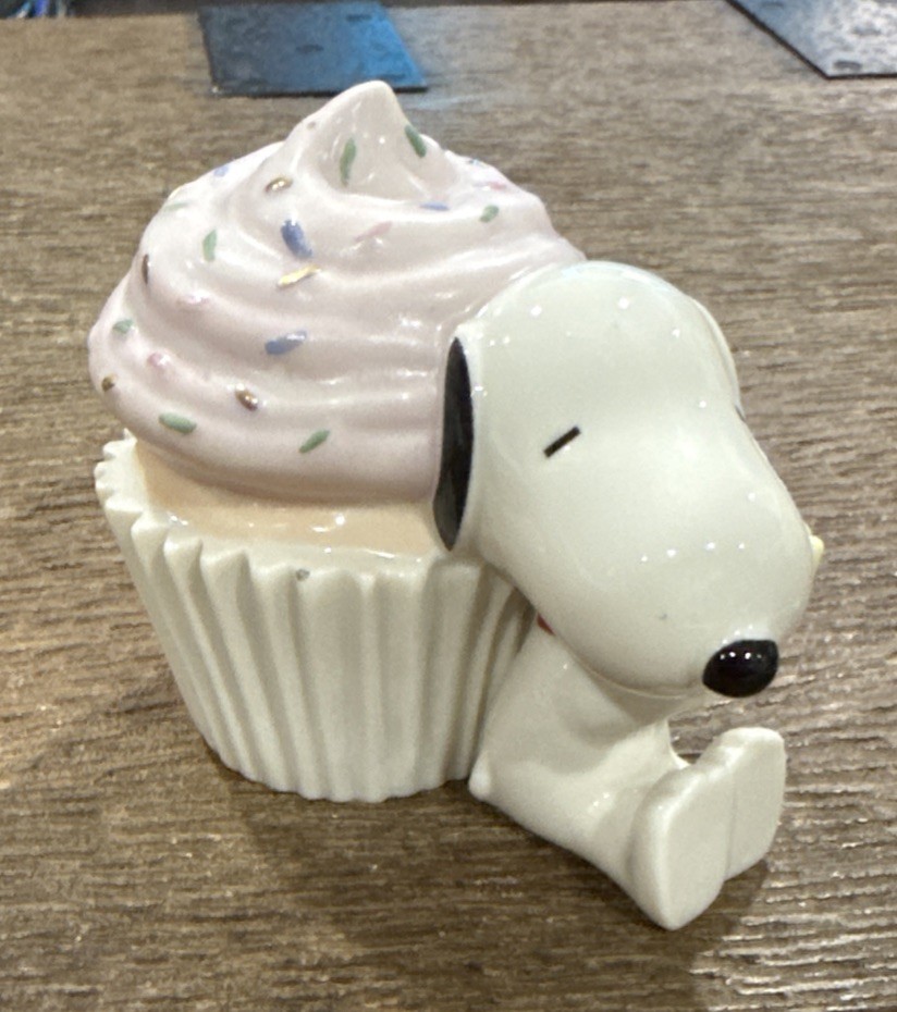 Lenox Snoopy’s Celebration Cupcake Figure 2012 Peanuts Retired Woodstock See Pic