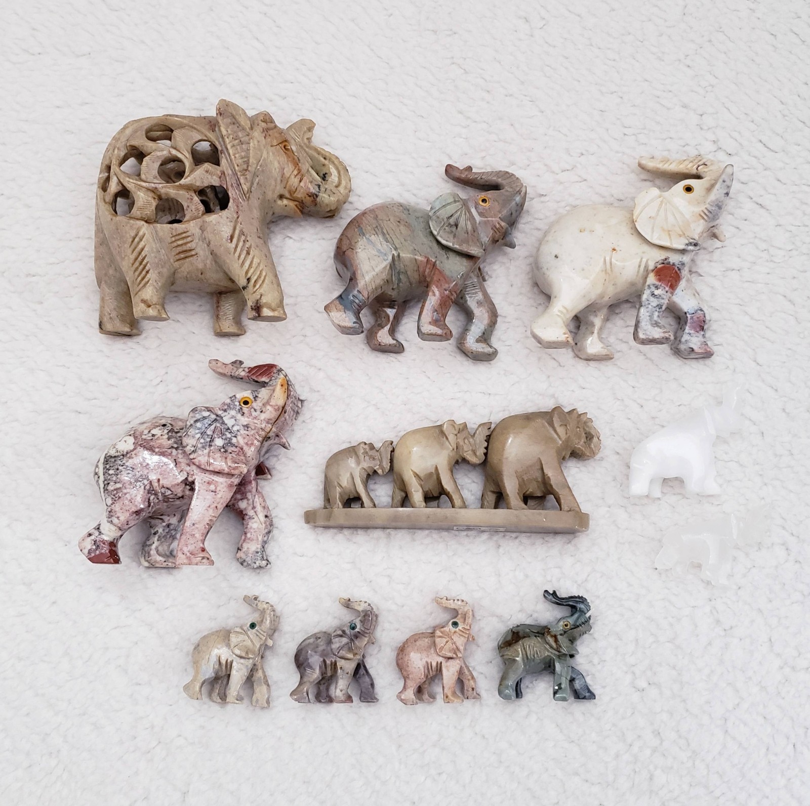 Lot of 11 Hand Carved Stone Elephant Figurines 1 1/4″ to 3 1/8″ Tall