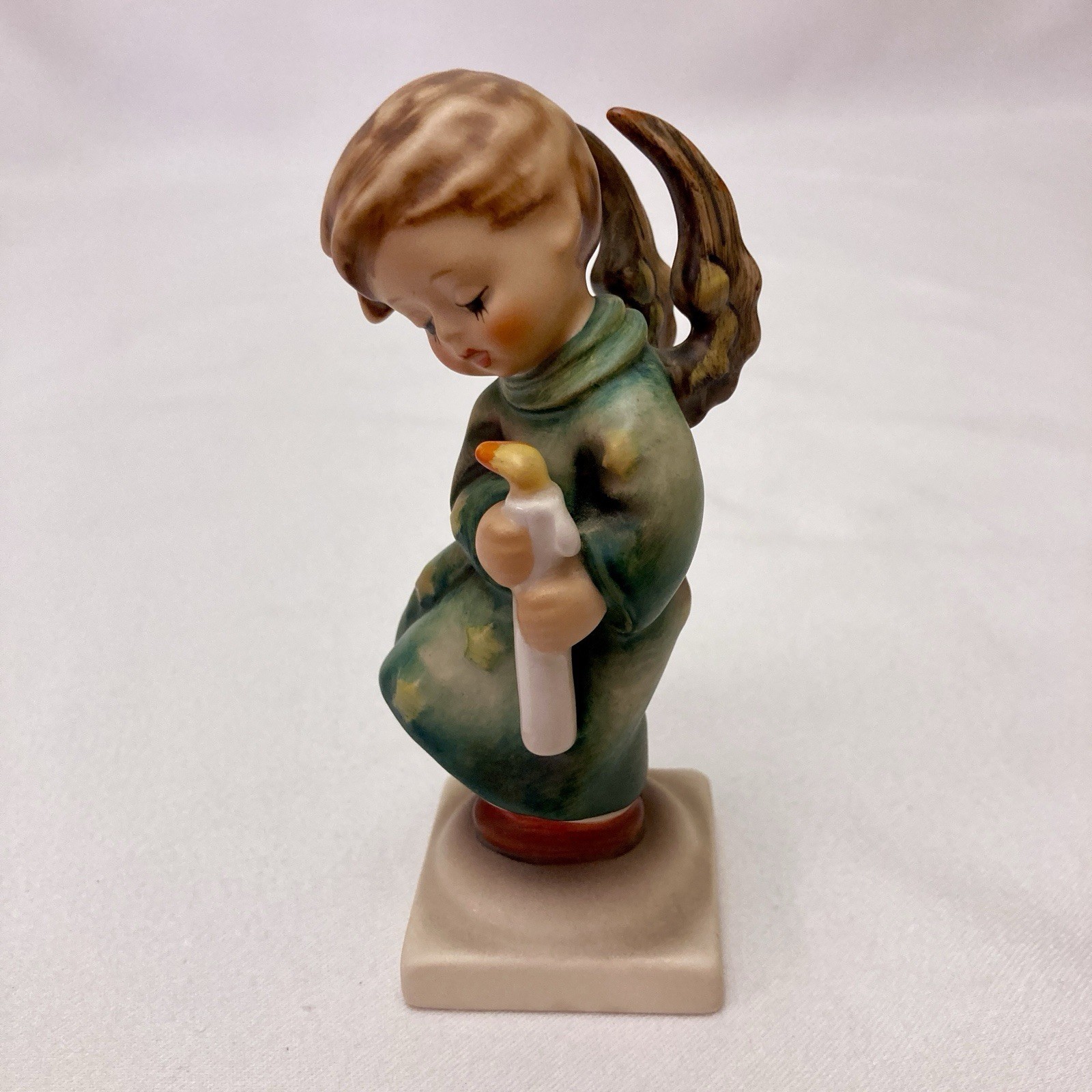 Goebel M.I. Hummel Heavenly Angel Figurine 21/0 W Germany 1986 Candle Vintage
