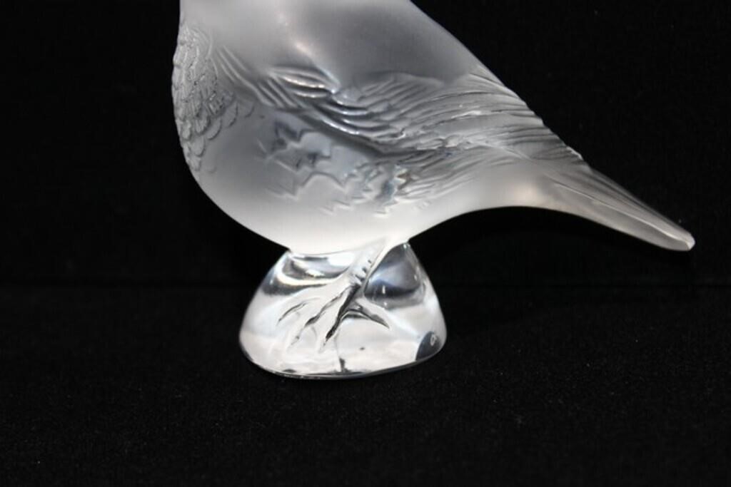 Lalique Crystal Singing Robin Figurine, Signed 3″x3″x1.75″