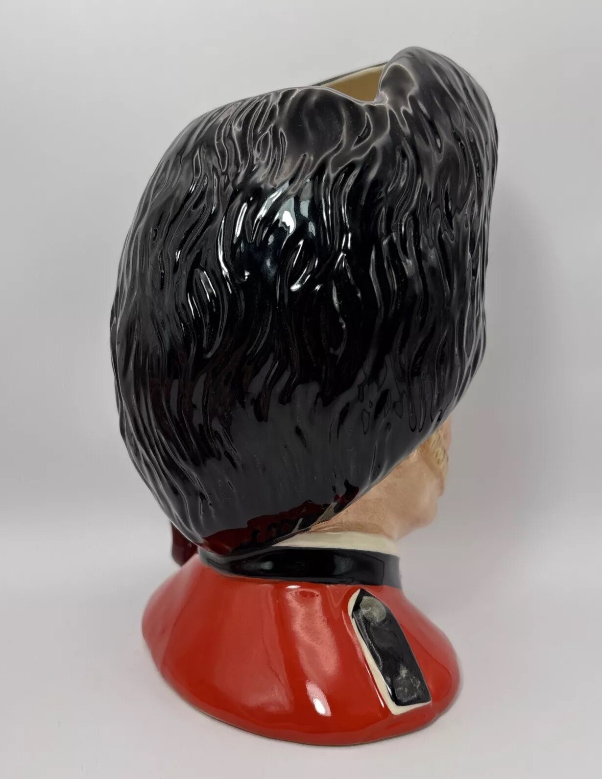 Royal Doulton – 8.25” The Guardsman Toby Jug D6755 Excellent Condition 1986
