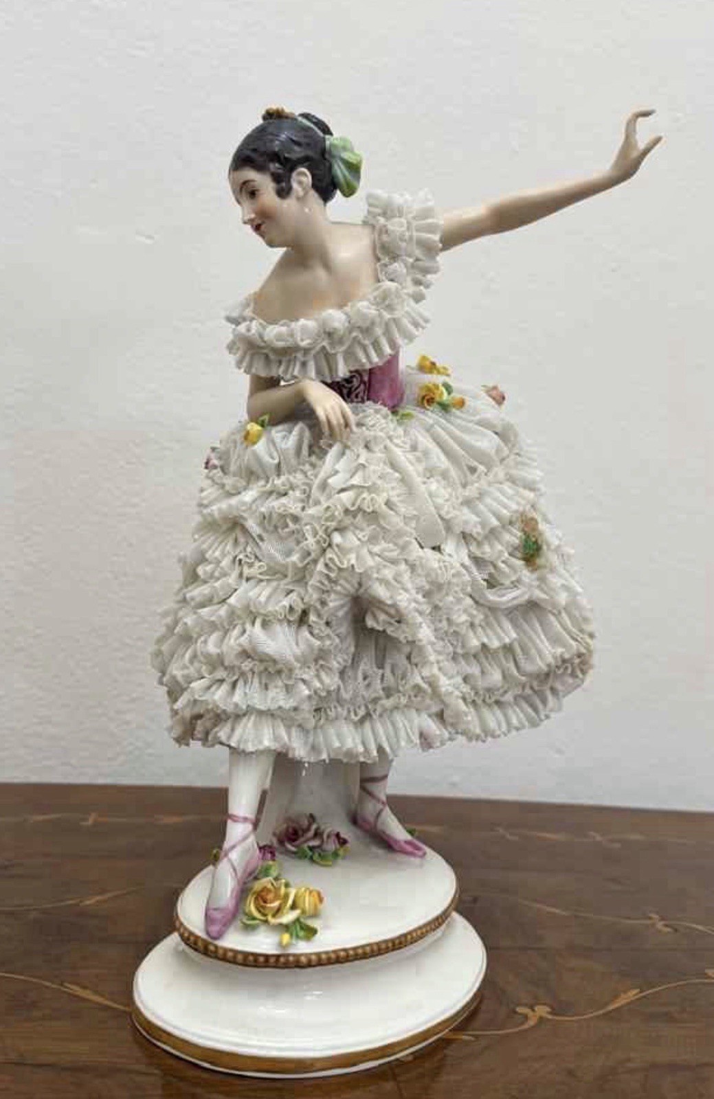 Volkstedt Germany Dresden Lace Porcelain Dancing Ballerina Figurine 32×23 CM