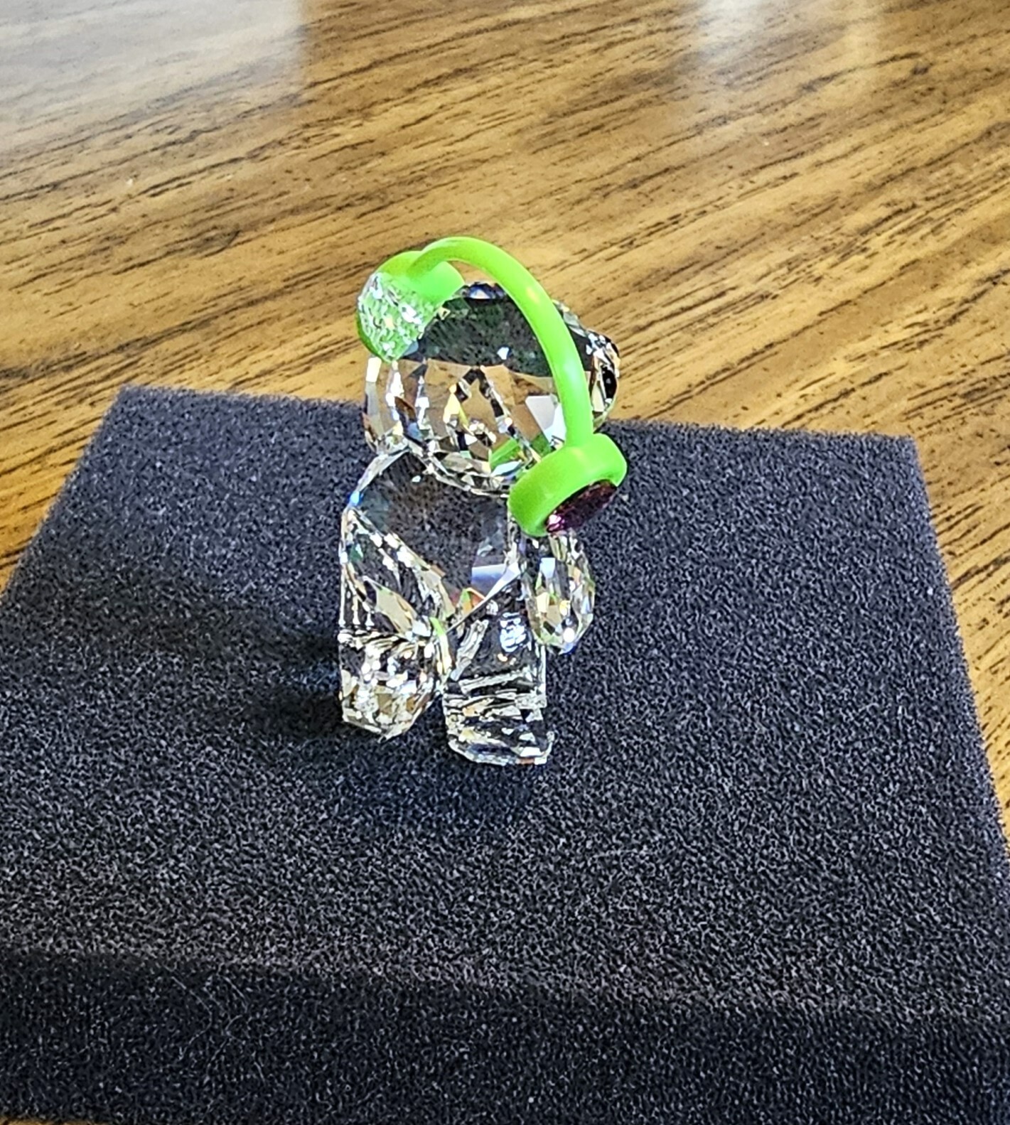🎵 Swarovski Crystal 2022 L.E., “Just Dance” Kris Bear Figurine, Headphones, NIB