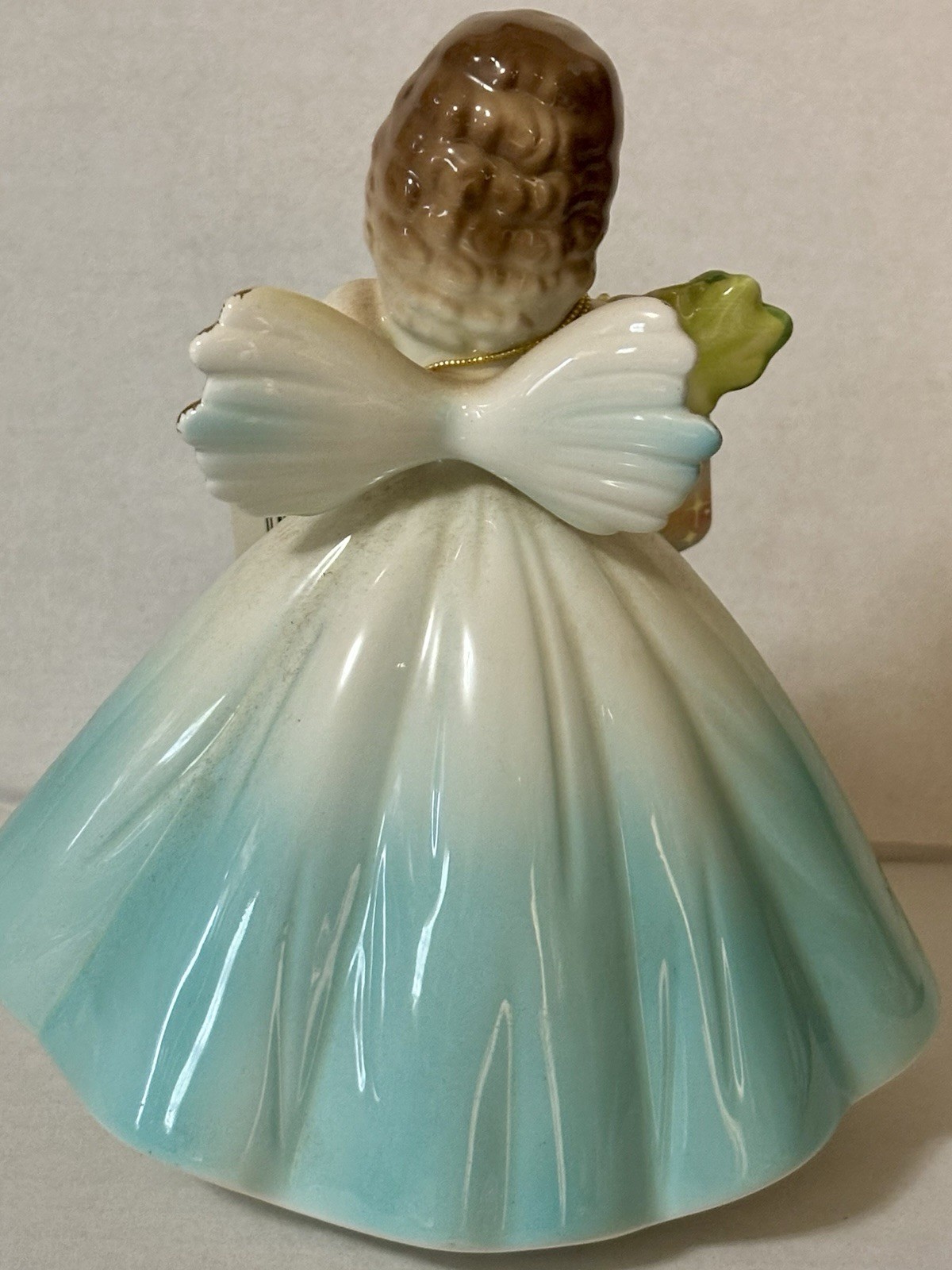 JOSEF ORIGINALS FIGURINE Birthday Angel 16 YEARS w/flowers CERAMIC 6.25 “ Tall