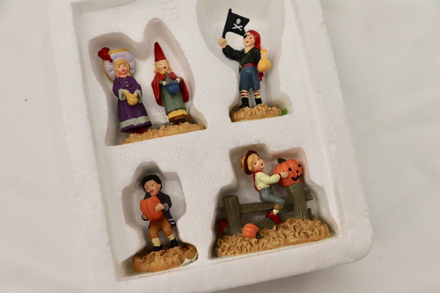 Dept 56 Season’s Bay Christmas Winter Village Figure Lot 9pc Boxed Figurines