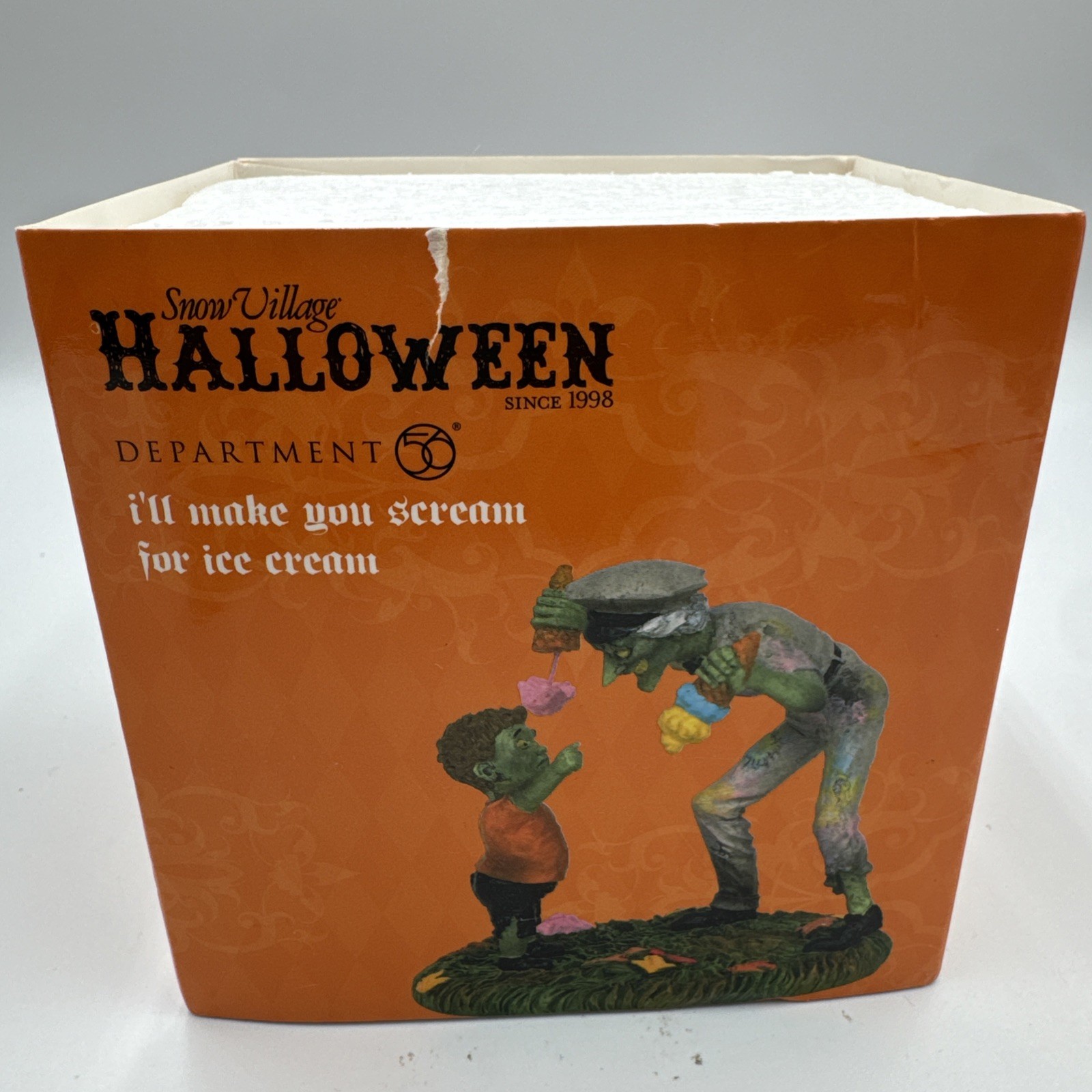 Snow Village Halloween – I’ll Make you scream for ice cream- Dept 56 Figure NEW