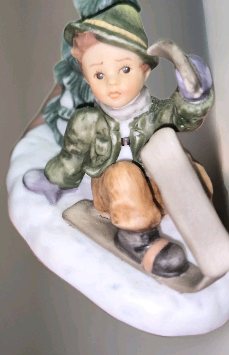 Goebel Berta Hummel “Just One Ski Left” Figurine BH190/P 2003 StudioHummel