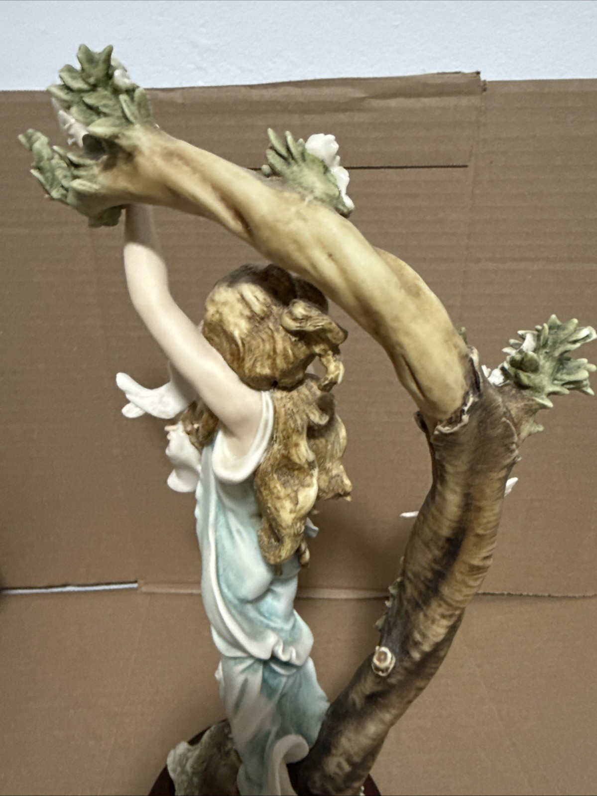 Giuseppe Armani Limited Edition 0499C Young Lady with Doves” 15 1/2 in high