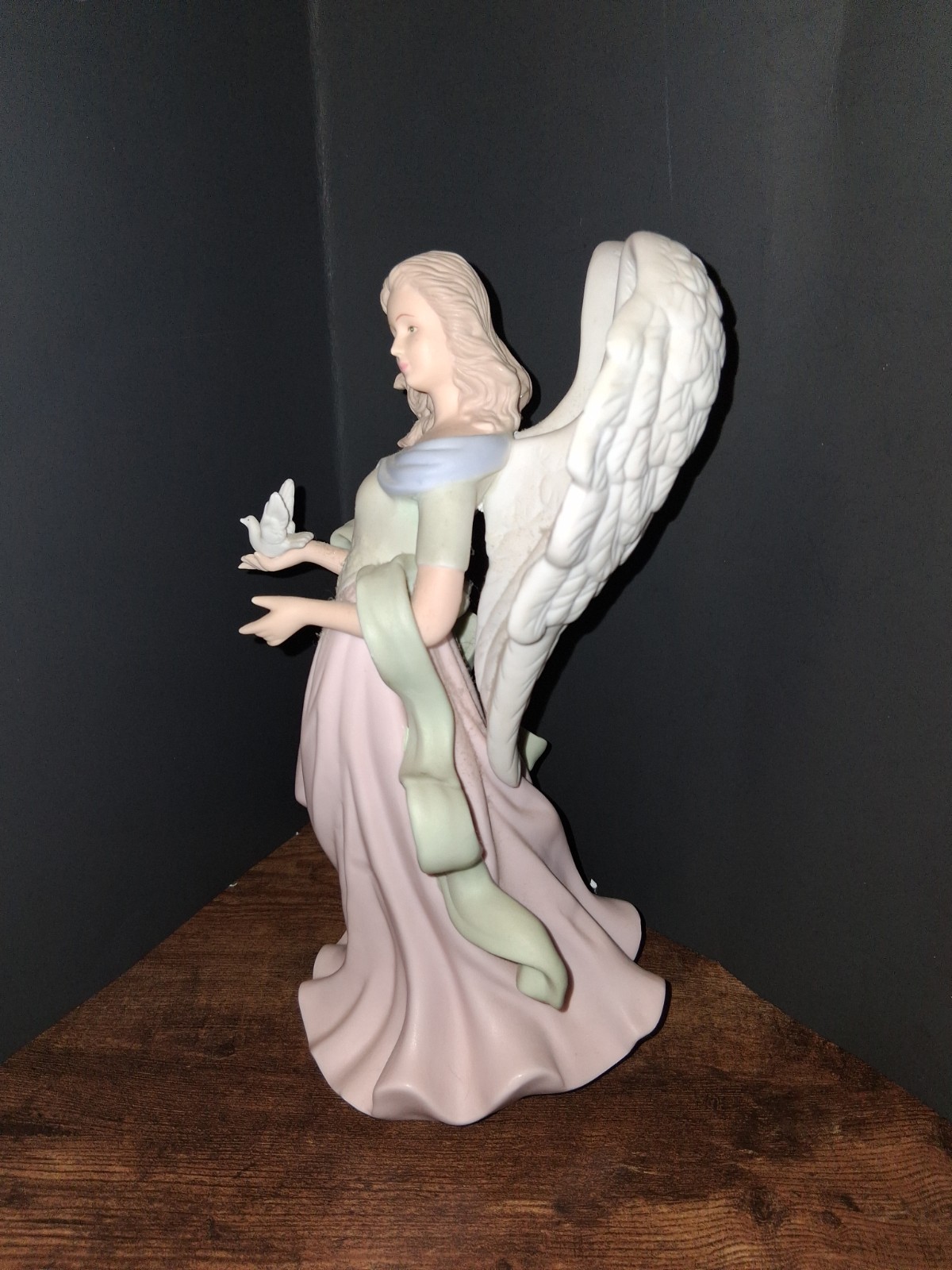 Home Interiors Charity Angel #11296-01 Porcelain Figurine 10″ Tall 2001