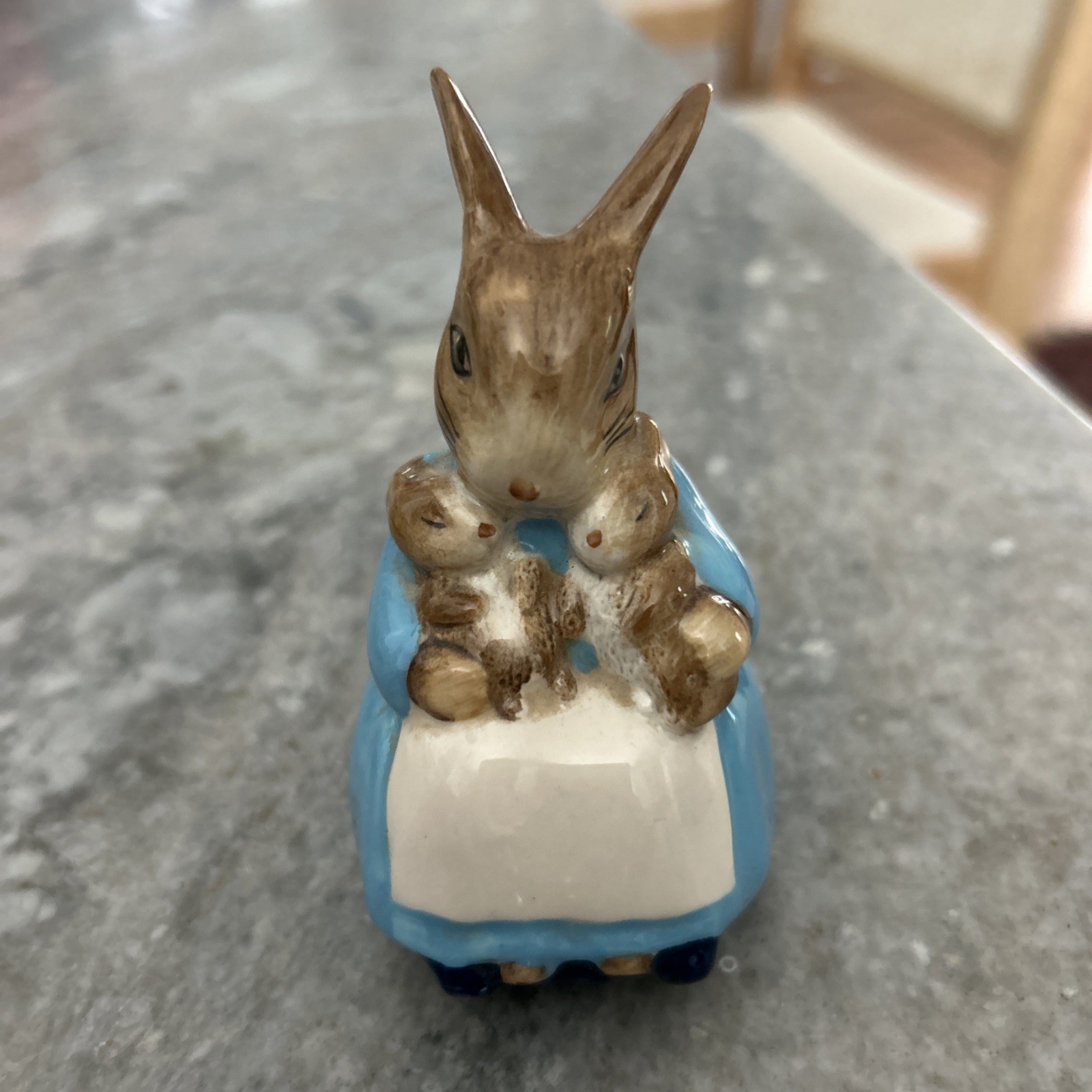 Vtg Beswick Beatrix Potter’s Mrs. Rabbit and Bunnies Figurine 1976 England EUC