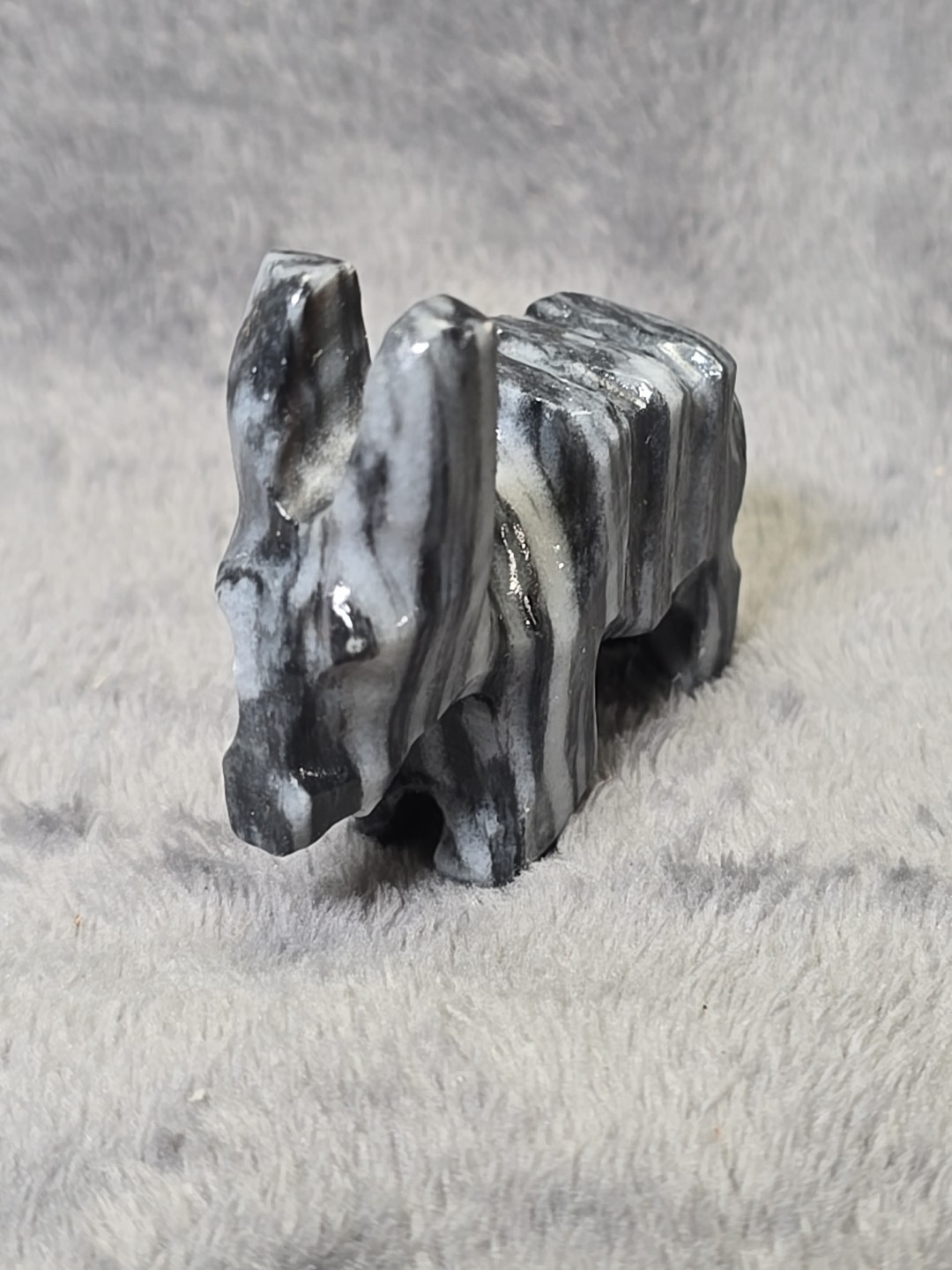 Onyx Marble Hand Carved Gray White Zebra Beige White Seal Miniature Figures