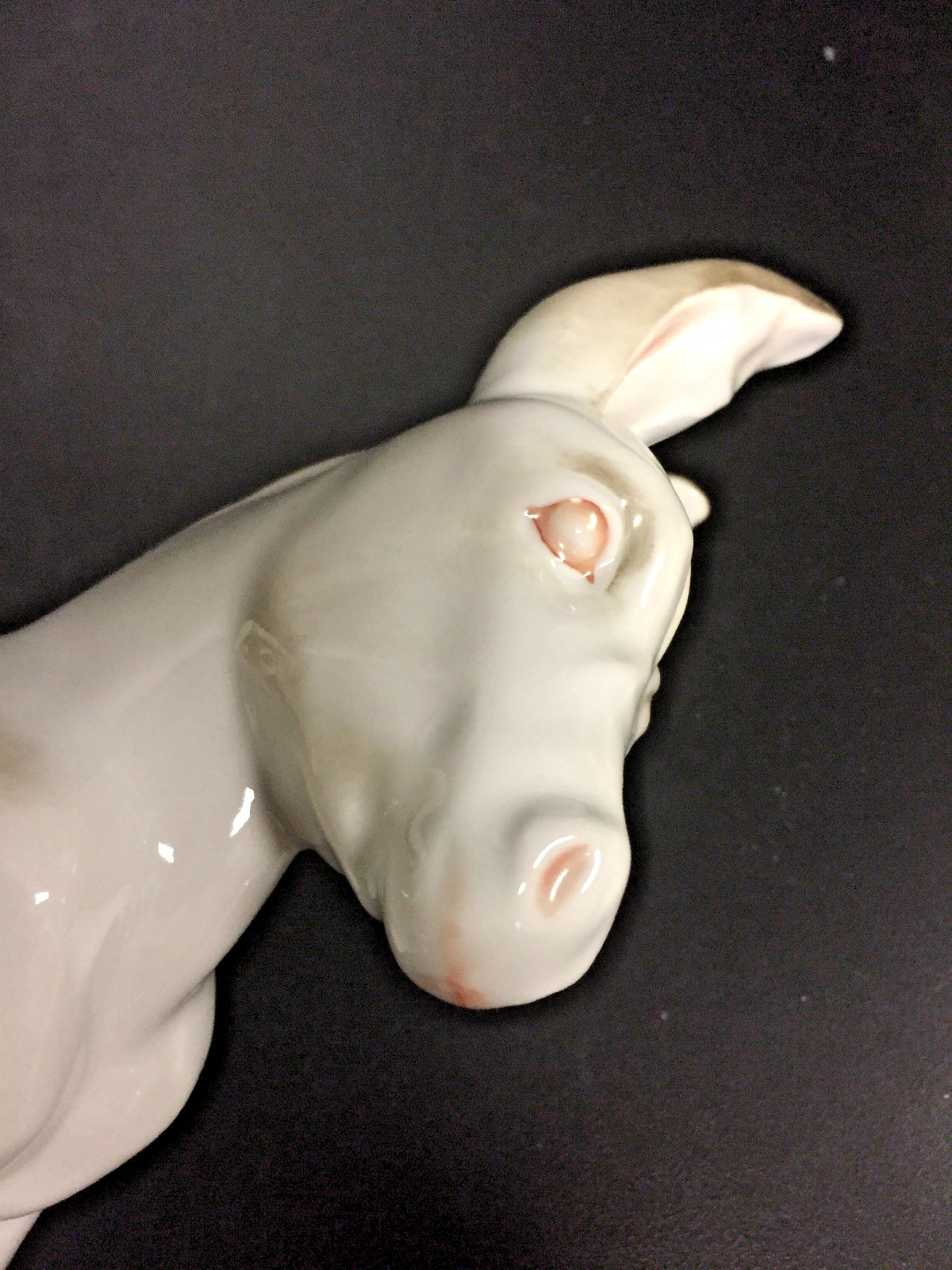 RARE HEREND ALBINO MULE, 9-3/8″ HIGH X 8.5″ WIDE