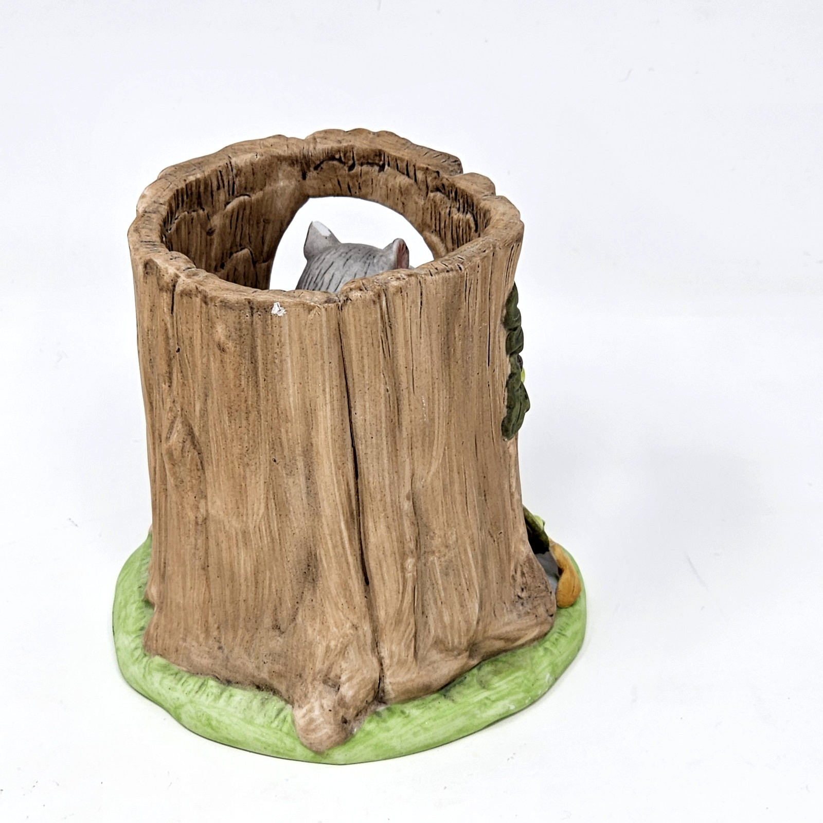 Vtg. 1984 Franklin Mint Woodland Surprises Squirrel in Log Porcelain Figurine