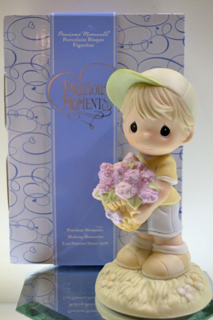 Precious Moments Figurine HEART OF A MOTHER Boy 640001 New in Box FREEusaSHP
