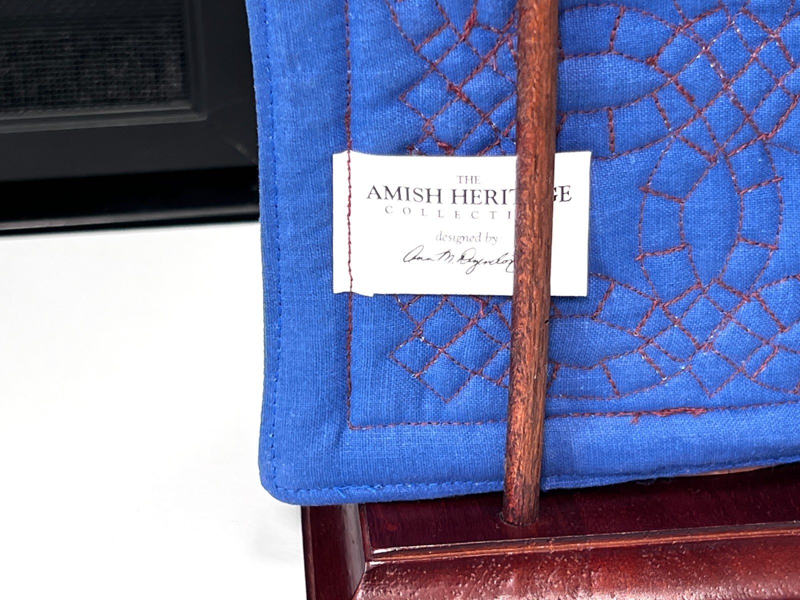 1993 Amish Heritage Collection Katie’s First Quilt Special Edition 7″tall