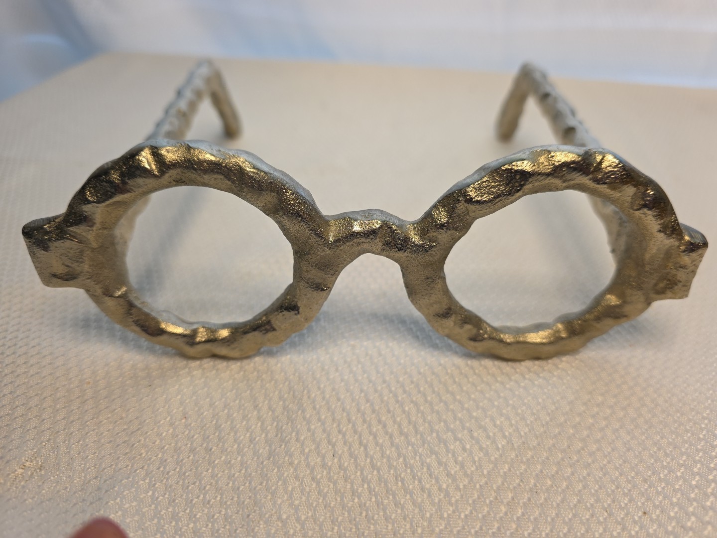 Solid Hammered Aluminum Round Eye Glasses Metal Sculpture Decor Silver Color