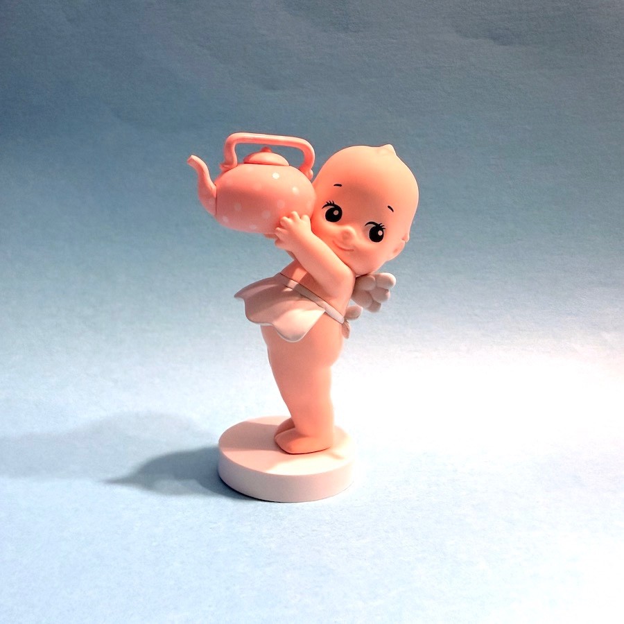 KEWPIE Smoko 3″ Collectible Figure KEWPIE HOLDS KETTLE Blind Box – Opened Angel