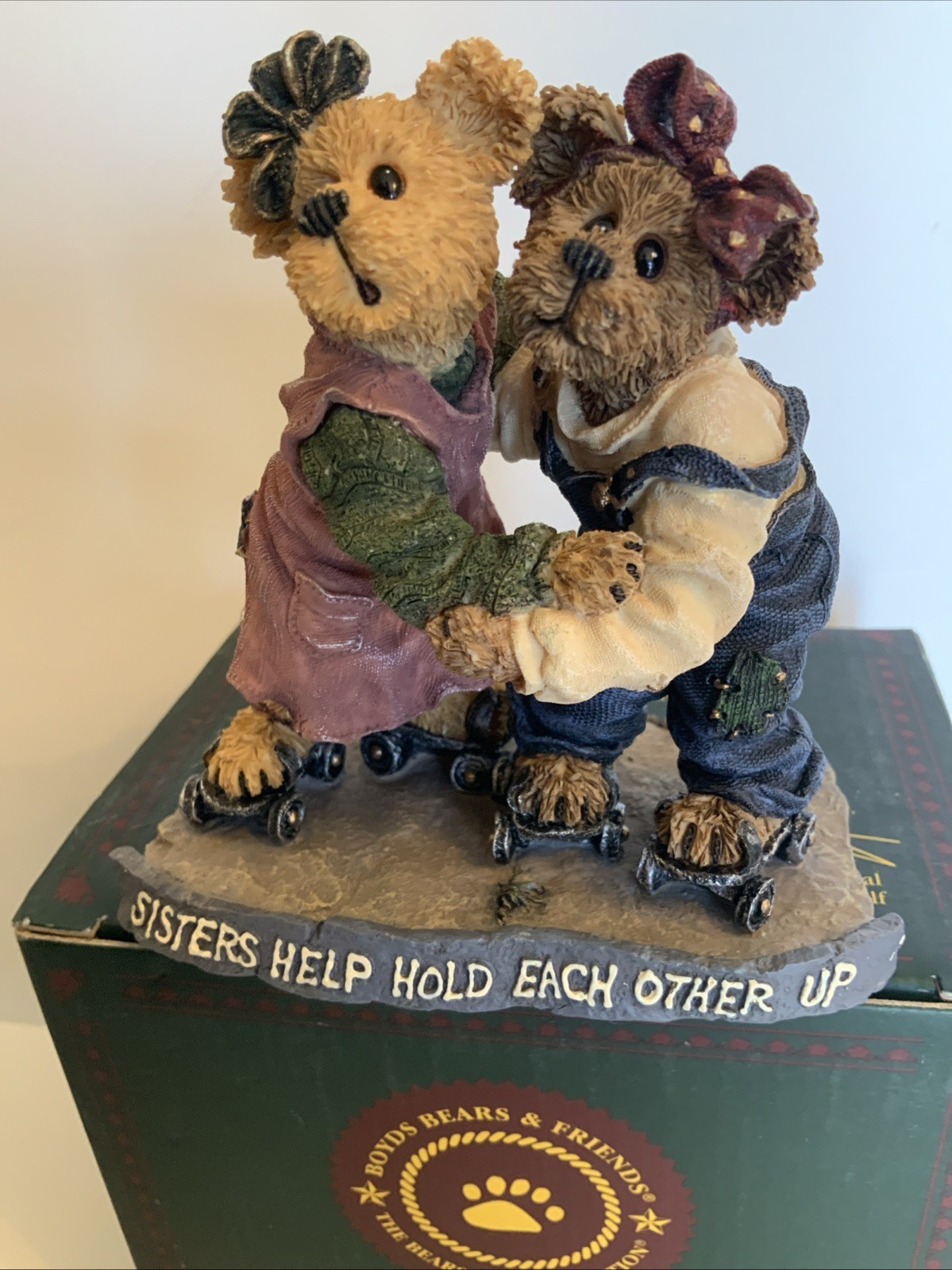 Boyds Bears ( SISTERS ,SKATERS HOLDING EACH OTHER UP ) As Time Rolls By 228346