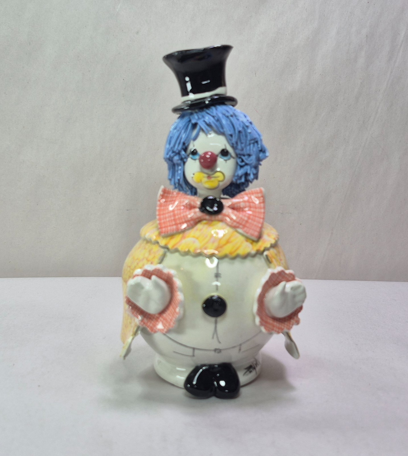 Italian Zampiva Clown Figurine Spaghetti Hair Button Bow Signed 5.5″ Tall in Box