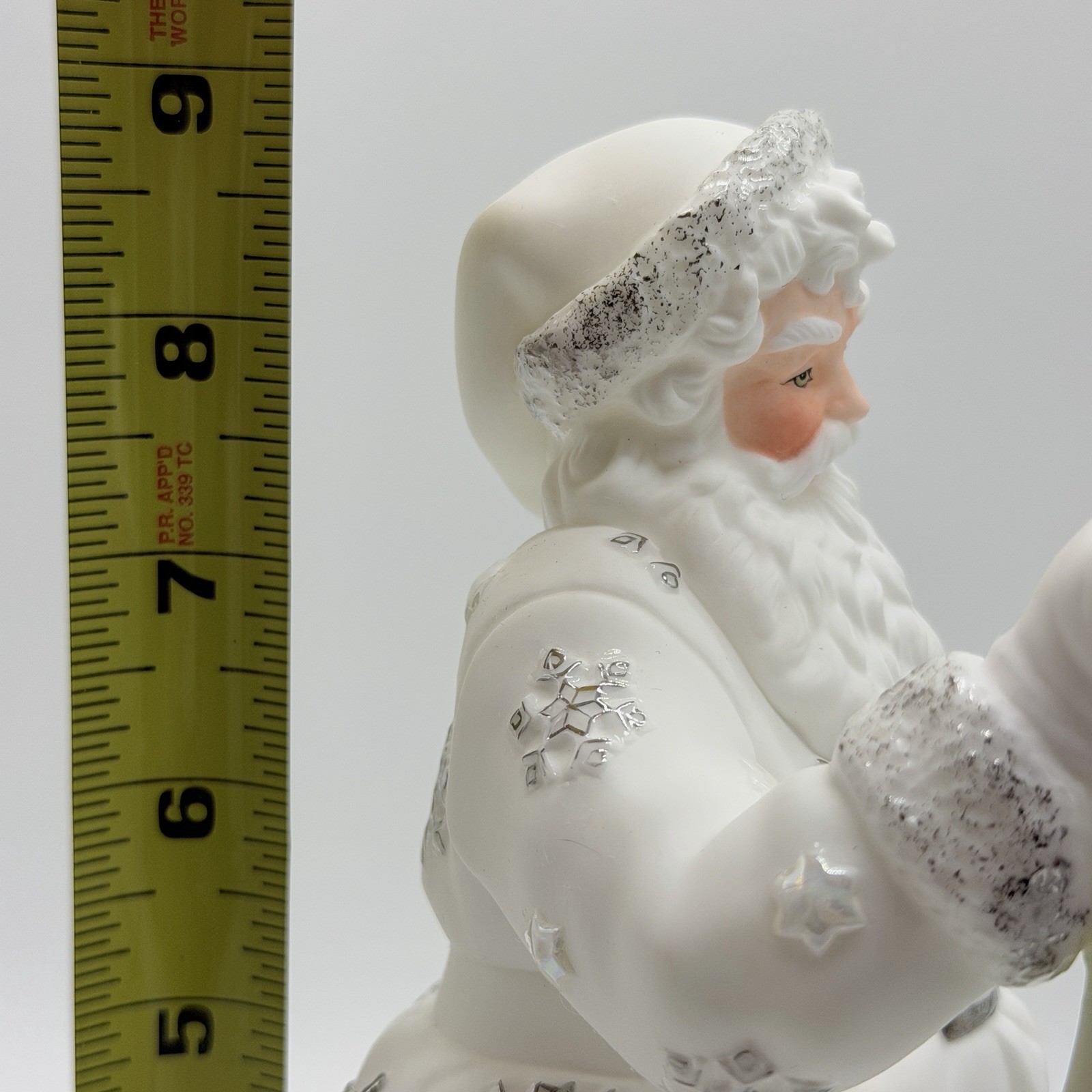 Lenox Platinum Classics Figurine Santa’s Christmas Magic 9”H White Holiday 2002