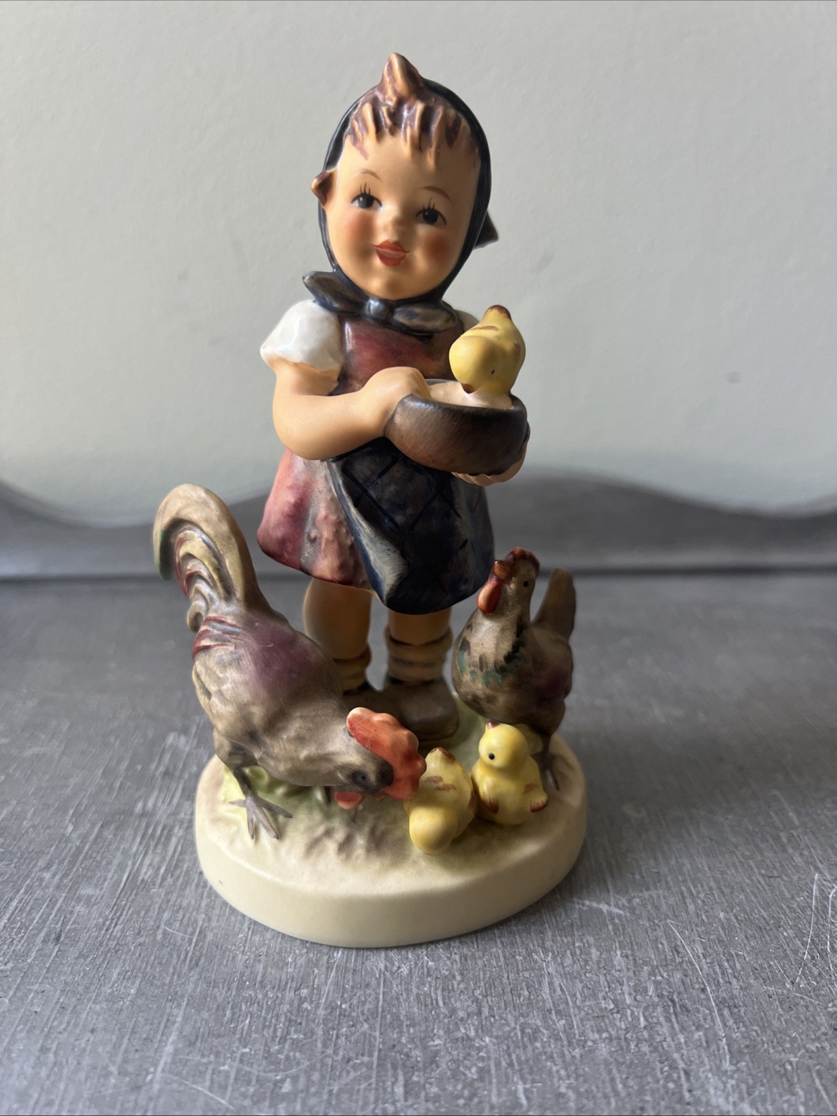 Hummel Goebel Feeding Time Girl With Chickens Porcelain Vintage 1948 199/I