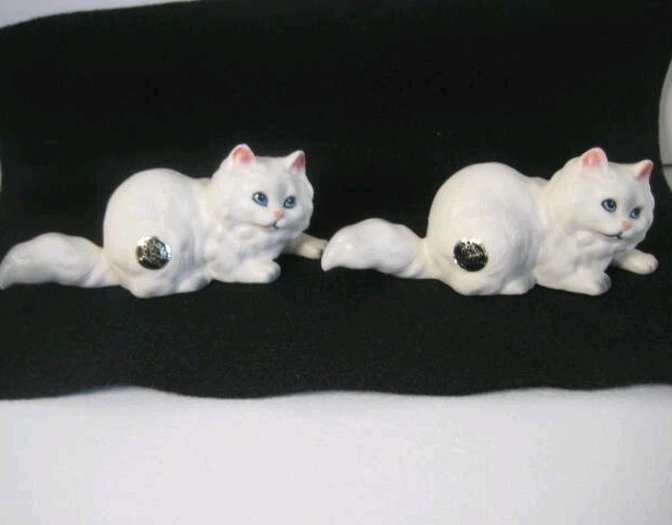 Josef Originals White Persian Cat Set of 2 4.5 x 1.5 in.