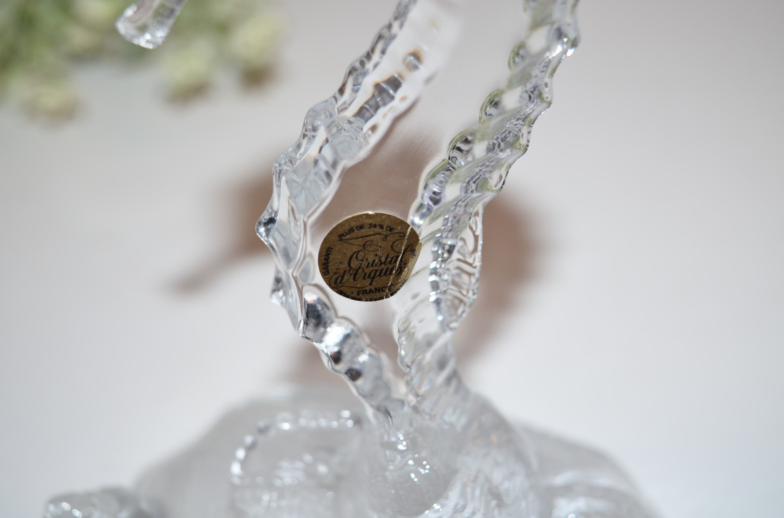 Vtg Cristal D’Arques Lead Crystal Seahorse Figurine On Frosted Shell Base 6″