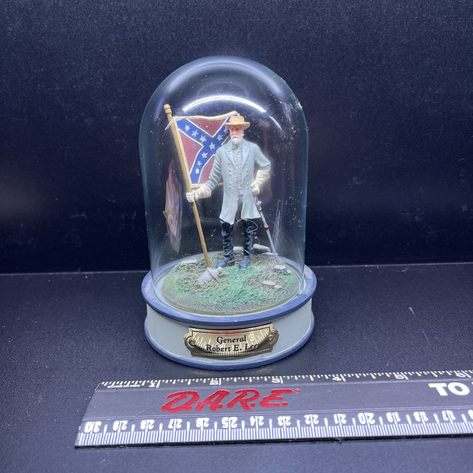 Civil War GENERAL ROBERT E. LEE Figure Hand-painted Glass Dome Franklin Mint