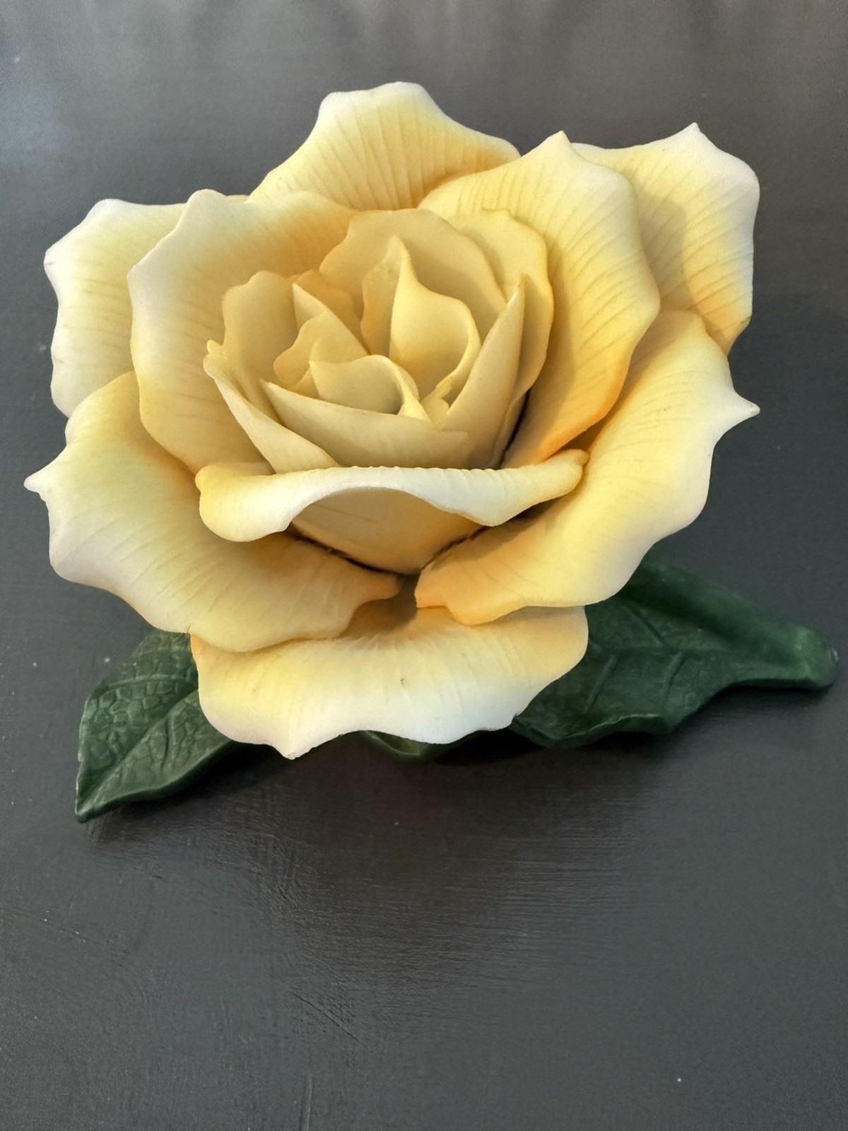 Sea Shell America’s Favorites Vintage Porcelain Yellow Rose Lifelike Realistic