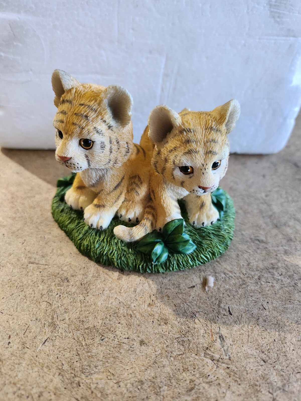 Vtg 1996 Endangered Young’uns TIMID TIGERS Collectible Animal Figurine(MH T-2)