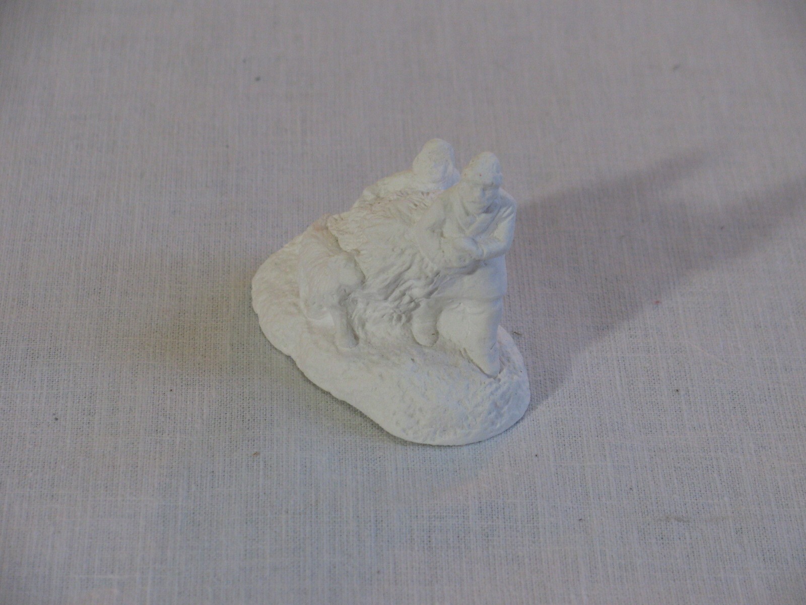 Vtg Mini Unpainted Paintable Ceramic Man/Boy/Dog/Tree Figurine,Michaels Stores r