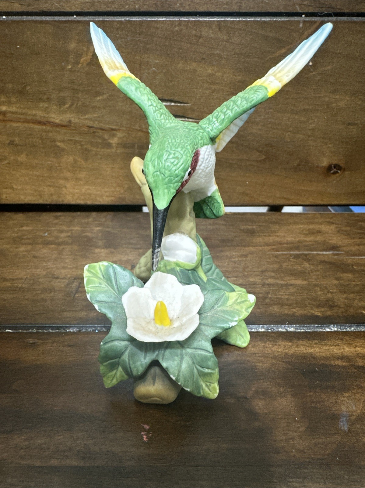 Ruby-throated Hummingbird w Flower Branch – Porcelain Bisque.