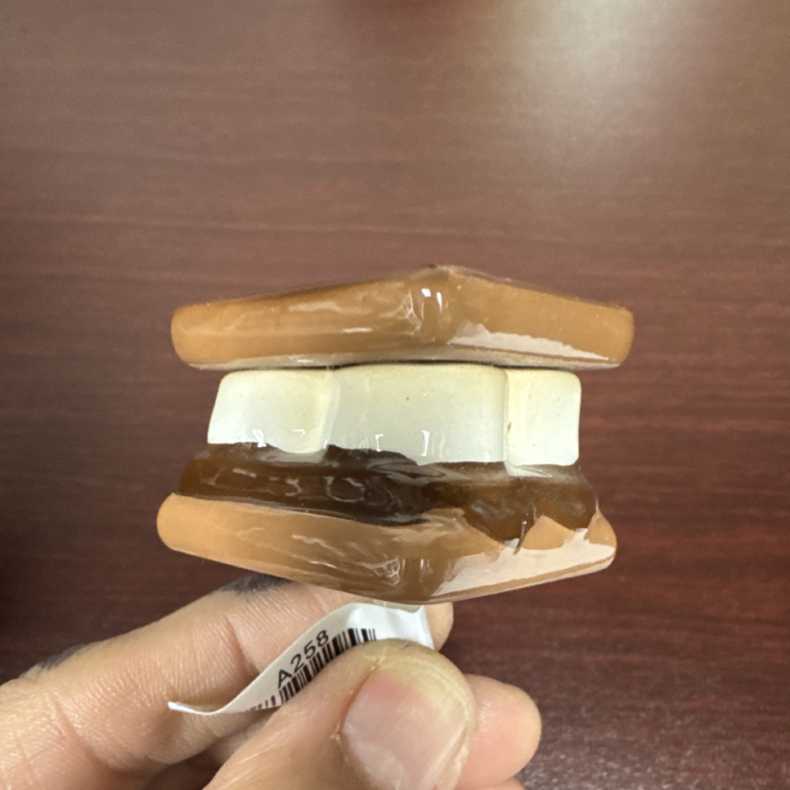 Gimme S’more Ceramic Glossy S’more Figurine Brown White Food & Drink A258
