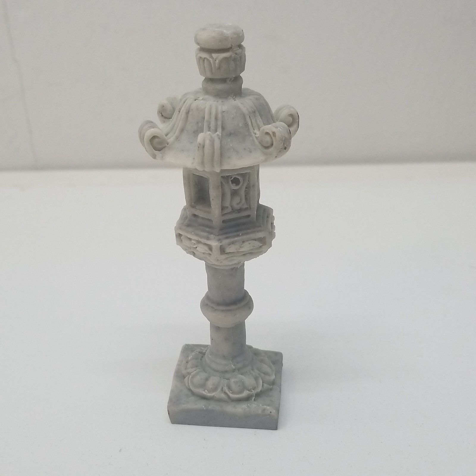 Miniature Pagoda Lamp Mini Zen Garden Resin Aquarium 4.25 in