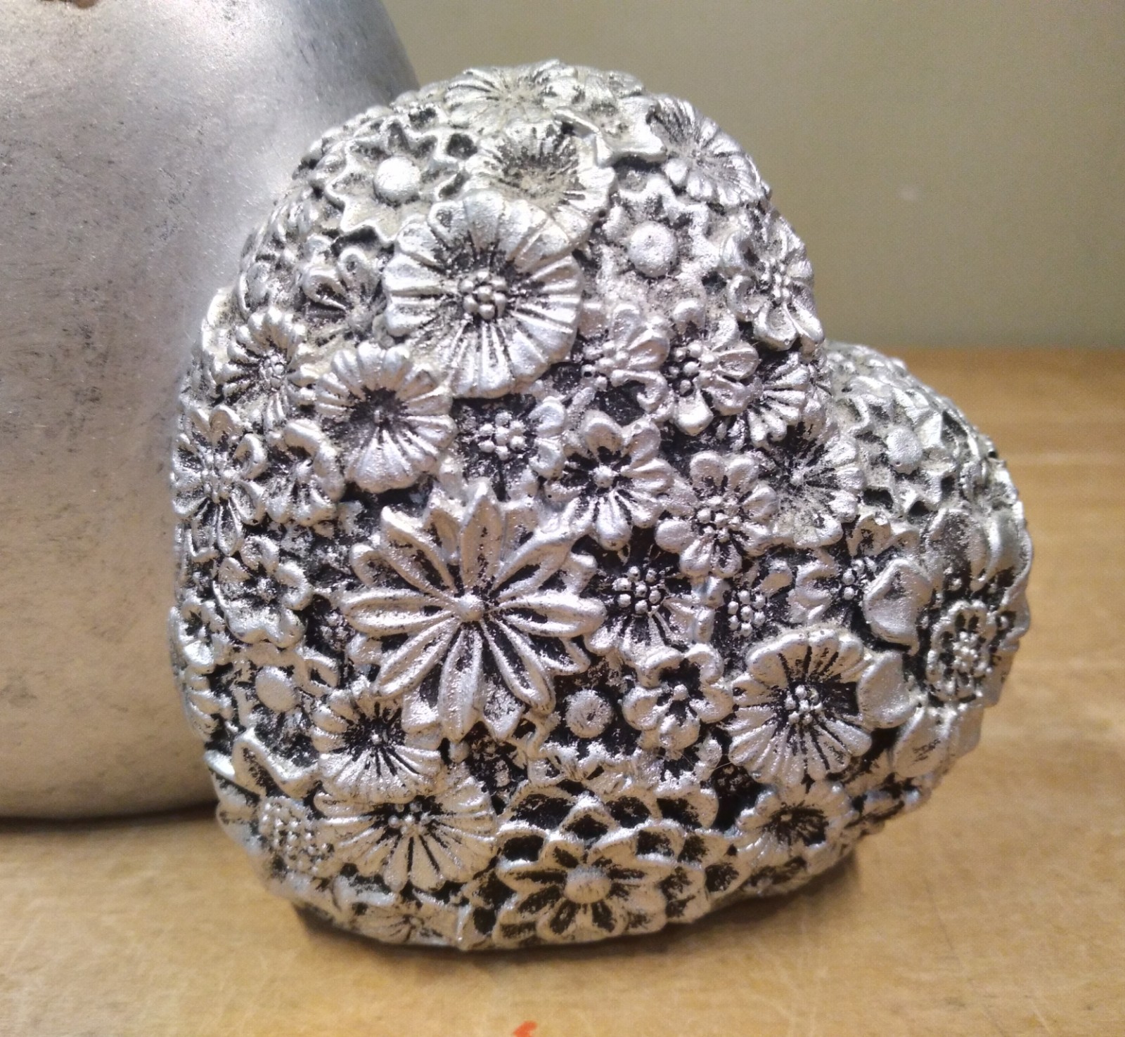 Silver Double Heart With Engraved Flowers Metal Look Love 5″
