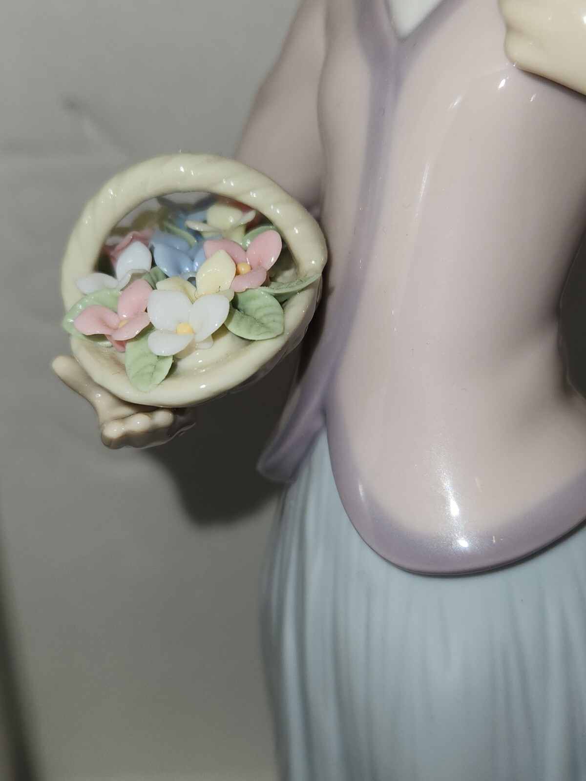 Lladro 7644 INNOCENCE IN BLOOM girl flowers, w/Orig Box – 9-3/4″ MINT