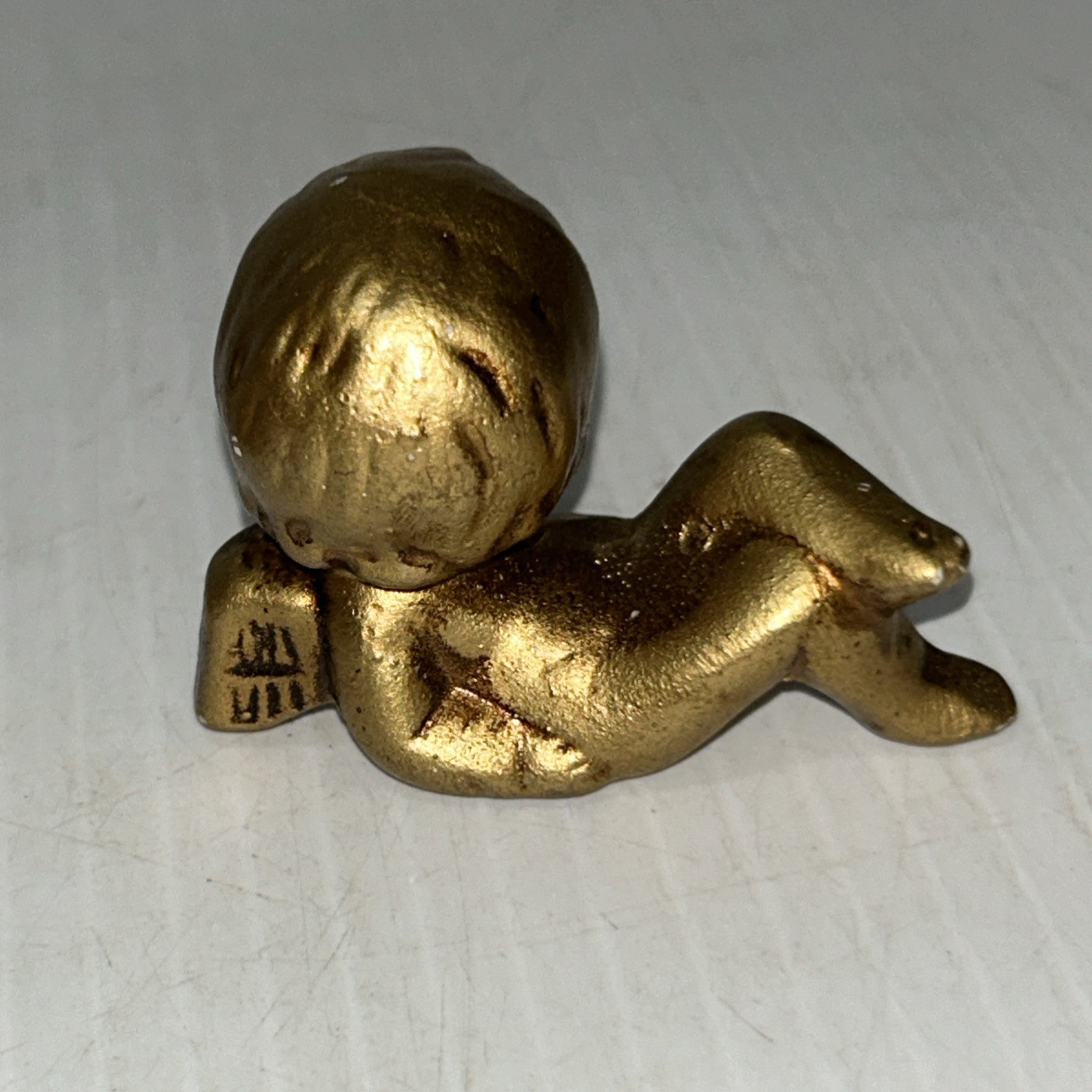 Lot Of 2 Gold Cherub Angel Babies Posing Kitchy Mcm Christmas READ/322j