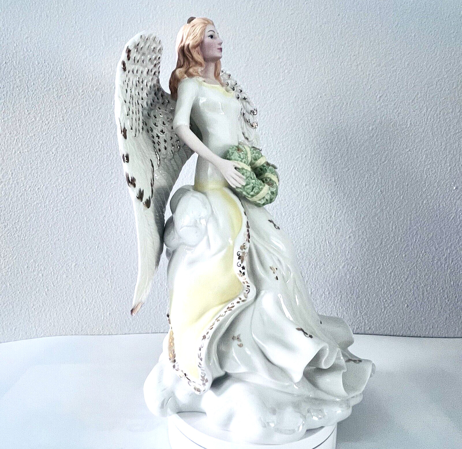 Lenox Limited Edition Angelic Honor Figurine Angel Holding Wreath 12”