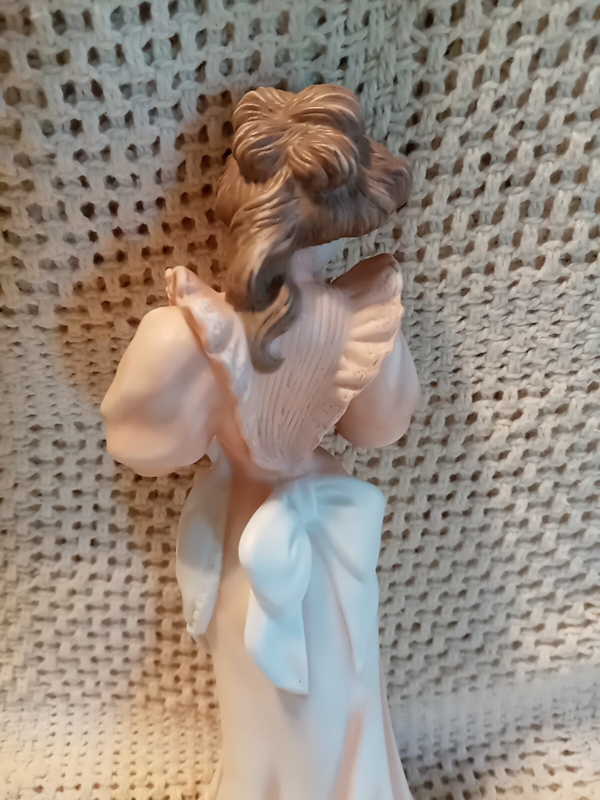 EHW Enterprises,Inc. Mother &New Born Musical Fig.By San Francisco Music Box Co.