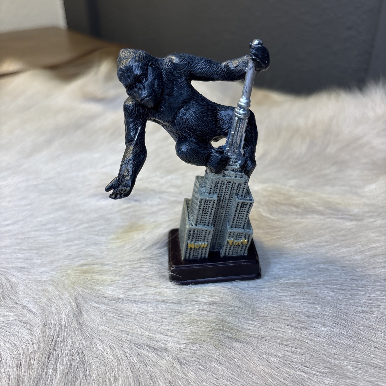 New York City NYC Empire State Building Souvenir Mini Statue King Kong