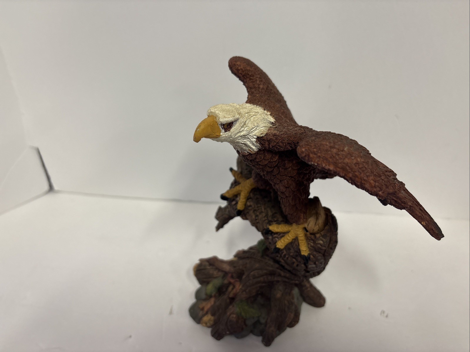 North Country Collectibles North American Wildlife Series Bald Eagle Figurine