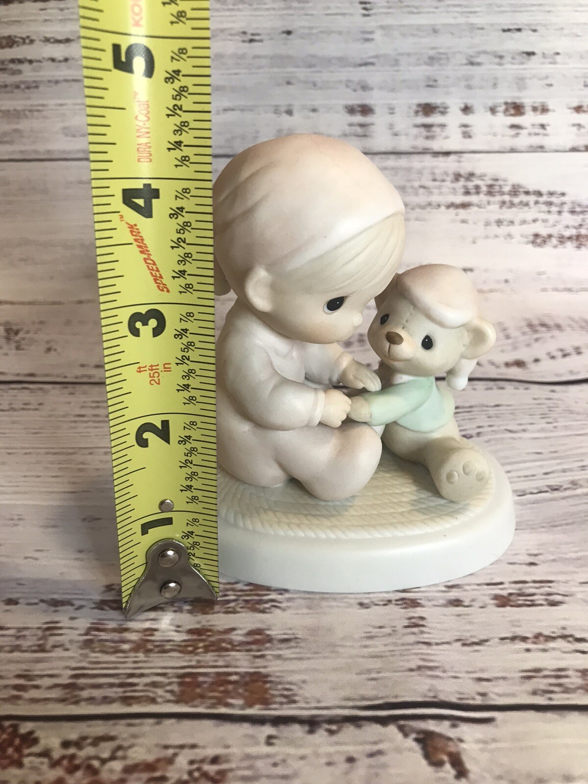 PRECIOUS MOMENTS 1982 May Your Christmas Be Cozy E2345 Figurine Jonathon David