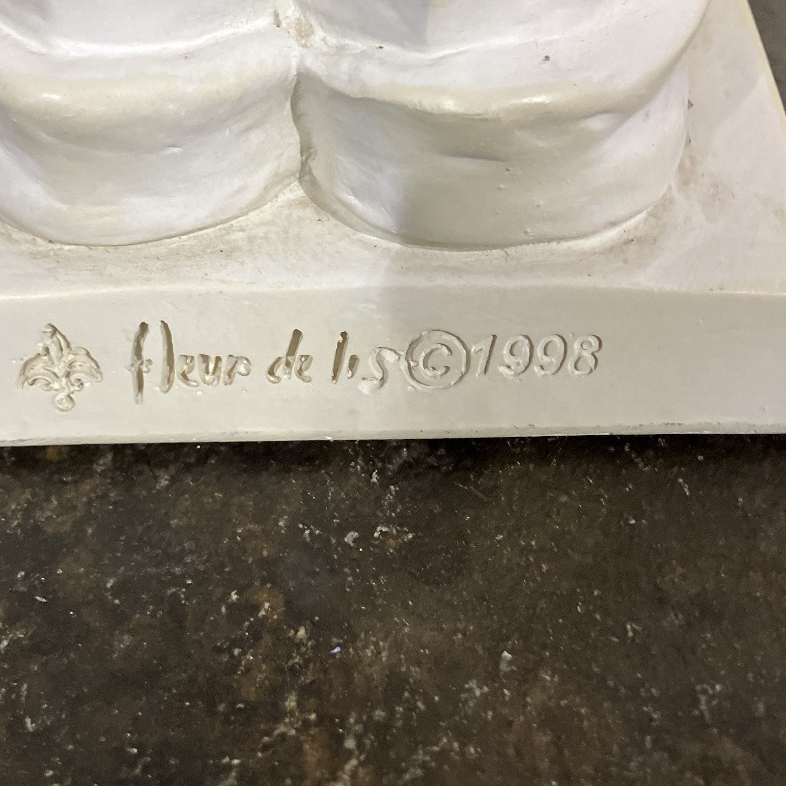 Fleur de Lis 1998 Chef Rabbit Figurine, White Resin Matte Finish.