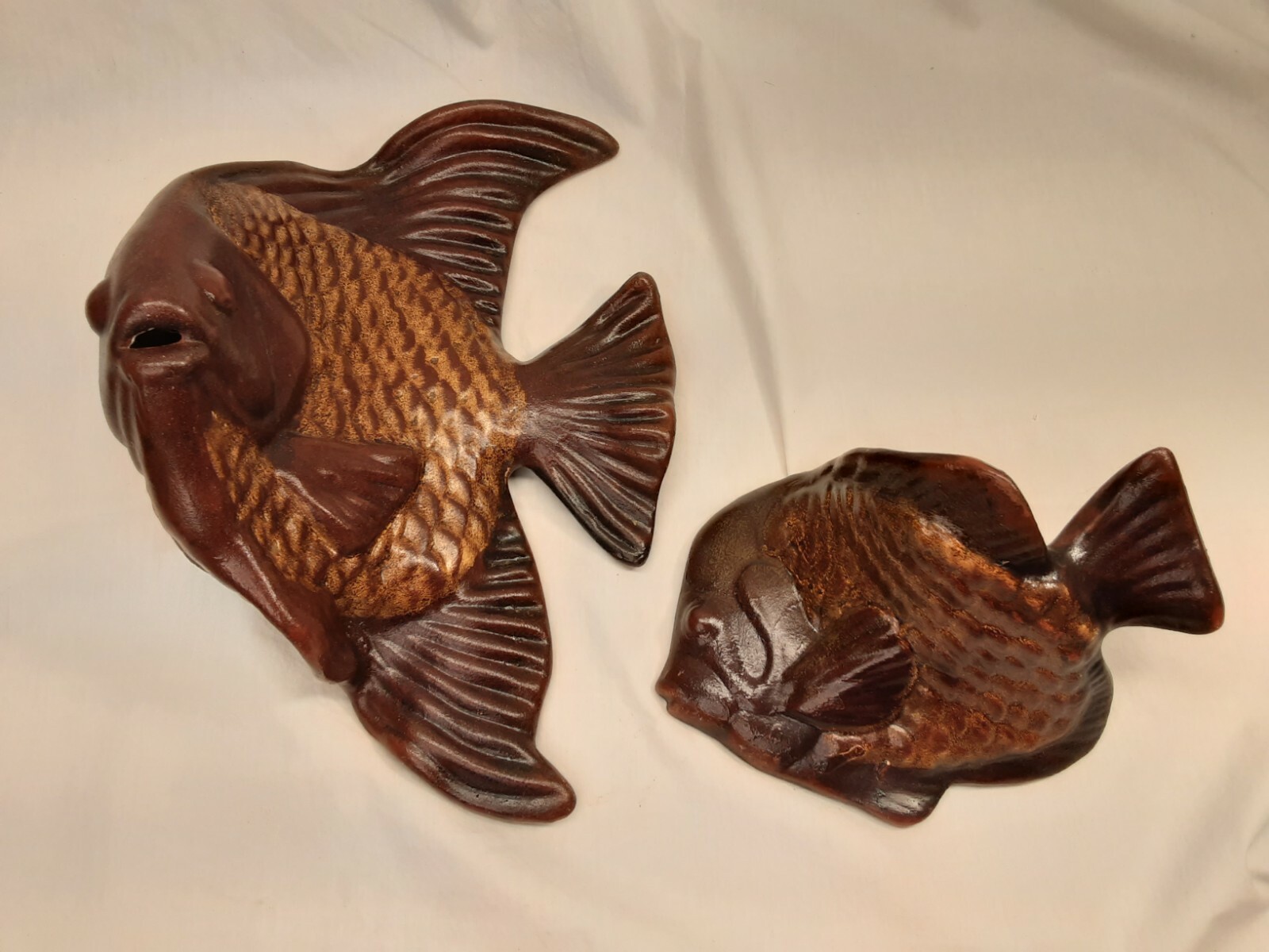 2 Ceramic Brown “Moving” Fish Wall Plaques, Made In Mexico, 10 1/2 X 7 And 6…