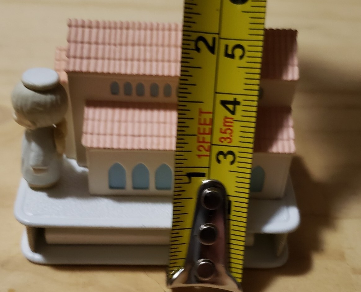 Precious Moments 1991 There’s A Christian Welcome Here Plastic W/Mini Bible