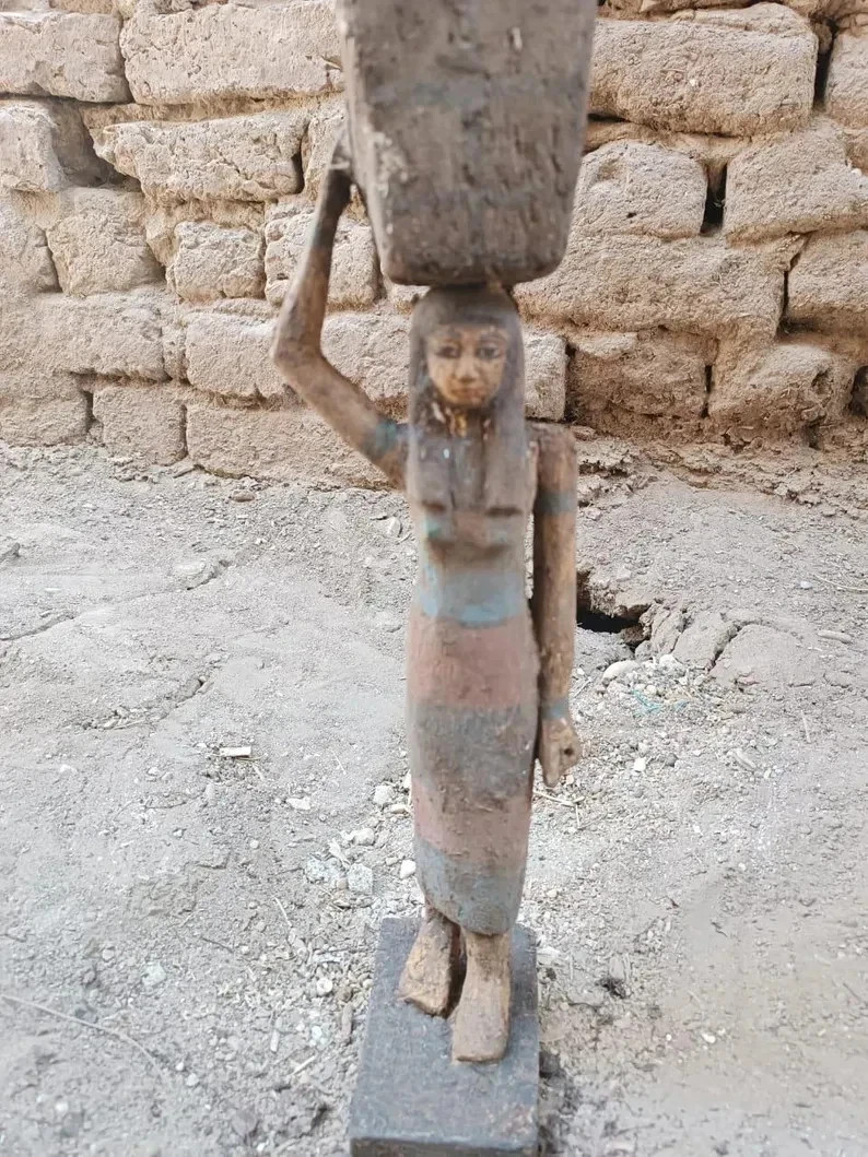 Rare Statue of Offering bearer : Authentic Ancient Egyptian Artifact 2500 BC