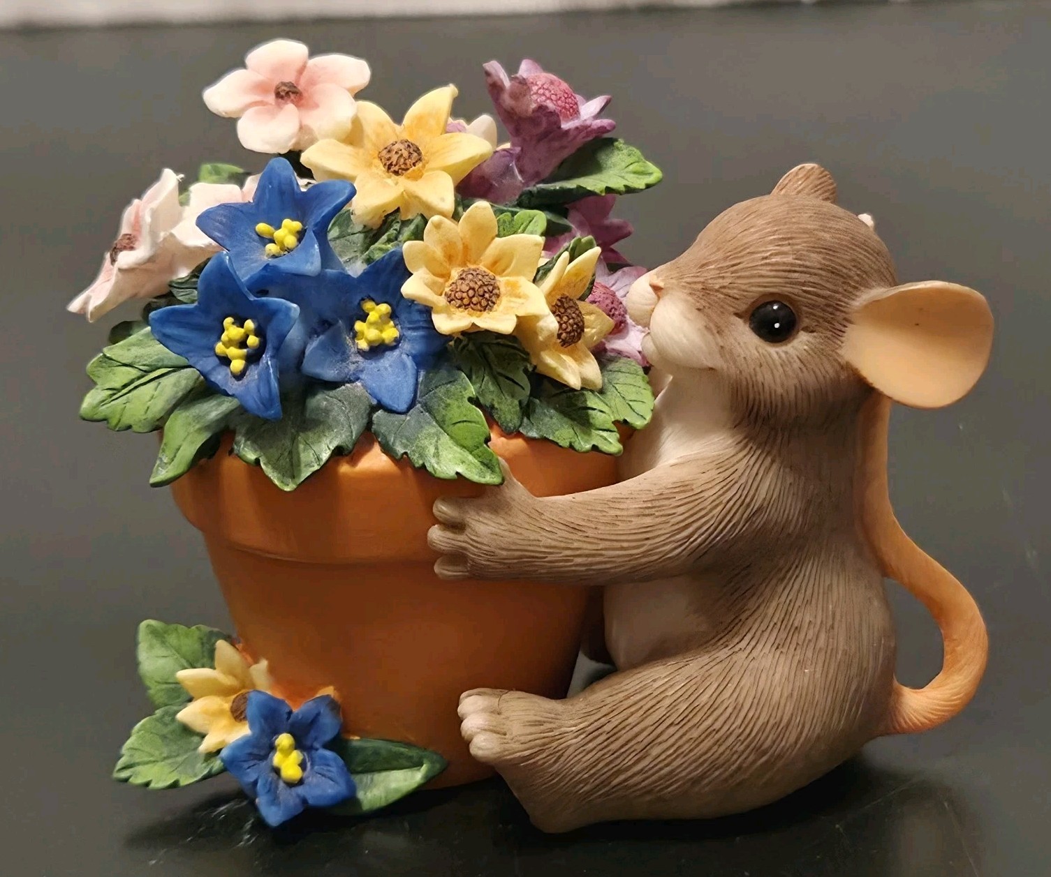 Charming Tails Fitz & Floyd Everything Grows With Love 88/128 Resin Figurine