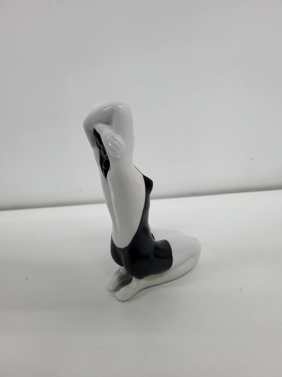 Sexy Art Deco-German Style Art Nouveau Porcela Pin-up Swimmer Figurine