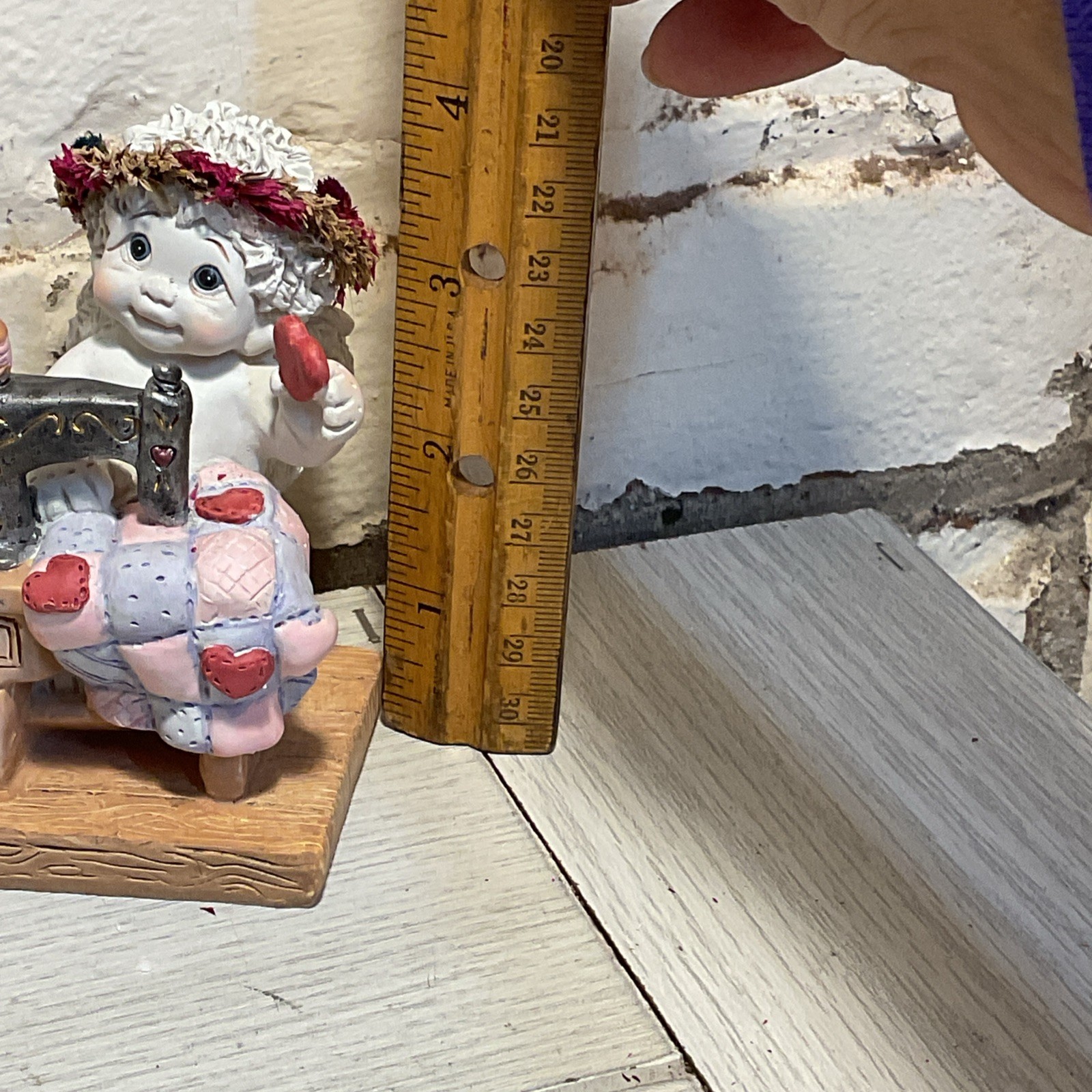 Dreamsicles “Sewing ” Cherub – Kristen 2000 – Angel Figurine 4” Cast Art New